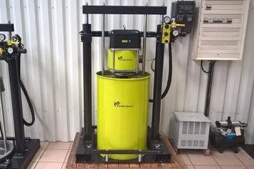 (1) Schöpf-Kolbenpumpe (1) Schöpf-Kolbenpumpe