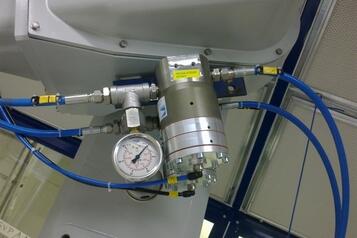 (2) Gesteuerter Materialregler (2) Gesteuerter Materialregler