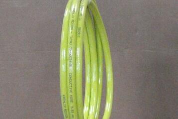 (3) PTFE-Hochdruckschlauch (3) PTFE-Hochdruckschlauch