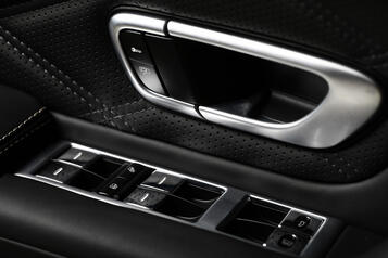 (3) METALLISIERTE, CHROMATIERTE ODER SOFTCOAT-OBERFLÄCHEN (3) METALLISIERTE, CHROMATIERTE ODER SOFTCOAT-OBERFLÄCHEN