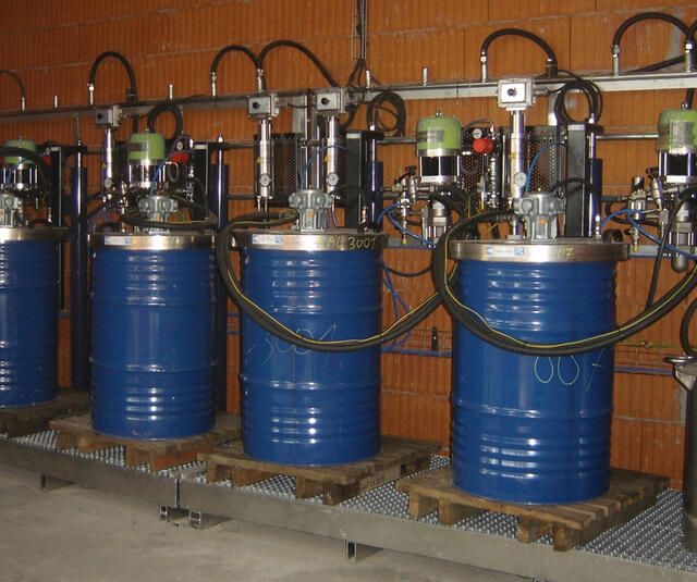 Farbküche mit Heizvorrichtung für mehrere Farben Farbküche mit Heizvorrichtung für mehrere Farben