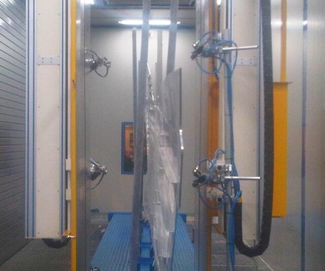 Airspray gun on reciprocator Airspray gun on reciprocator